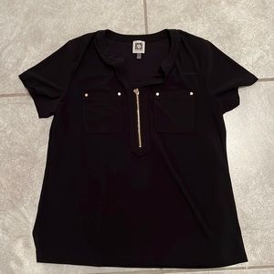 Black and gold dress tee
